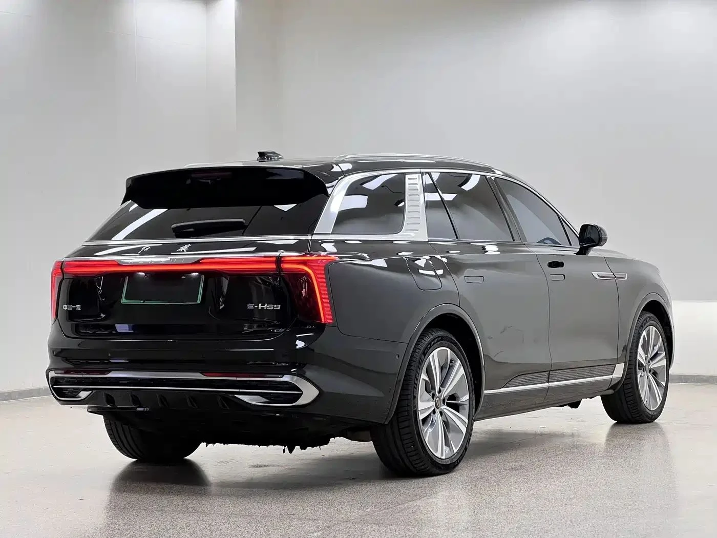 HongQi E-HS9 | Mobile.bg � ����������� 4