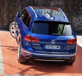 VW Touareg R-line plus, 93500 км.нова от VW България , снимка 2