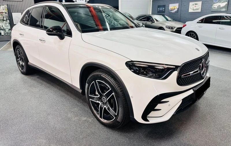 Mercedes-Benz GLC 220 * 4M* AMG* PANO* DIGITAL* BURMESTER* LED* , снимка 3 - Автомобили и джипове - 45324325