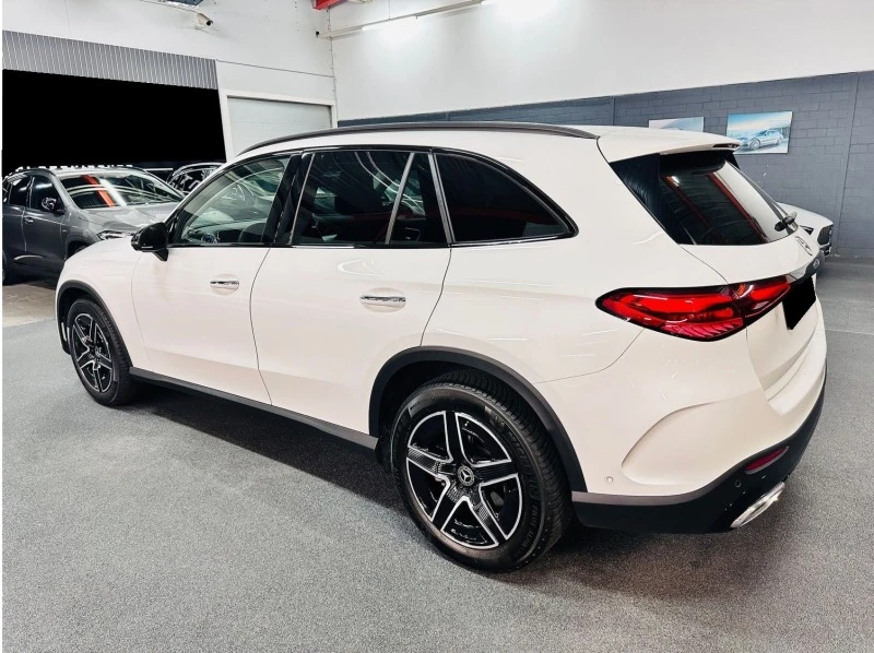 Mercedes-Benz GLC 220 * 4M* AMG* PANO* DIGITAL* BURMESTER* LED* , снимка 4 - Автомобили и джипове - 45324325