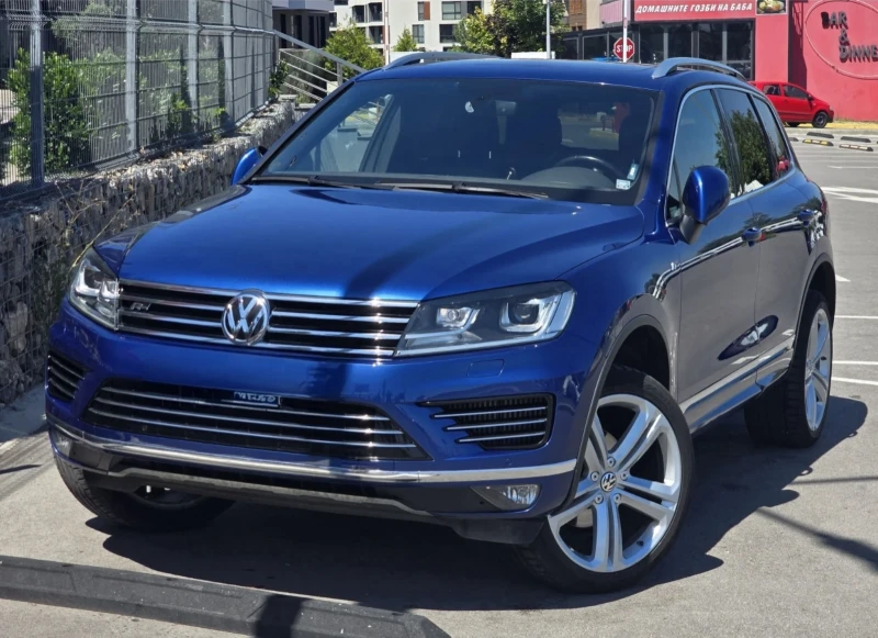 VW Touareg R-line plus, 93500 км.нова от VW България , снимка 1 - Автомобили и джипове - 49536215