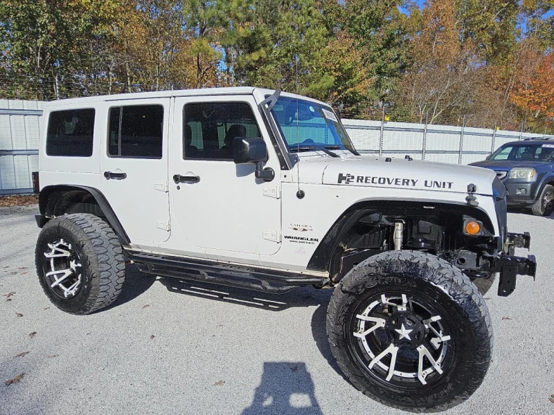 Jeep Wrangler SAHARA, снимка 3 - Автомобили и джипове - 48476364