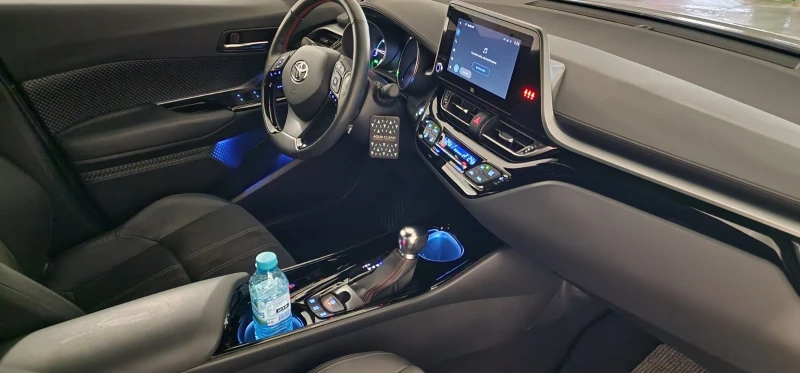 Toyota C-HR Sport 184 кс., снимка 7 - Автомобили и джипове - 52450526