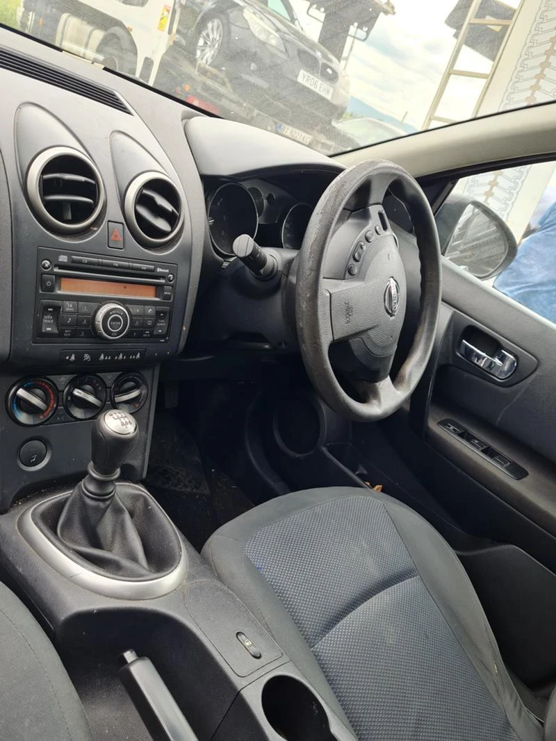 Nissan Qashqai 1.5 dci, снимка 4 - Автомобили и джипове - 33219564