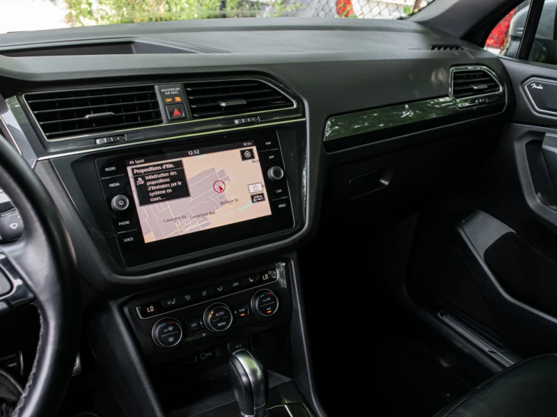 VW Tiguan SE R-Line - 40800 лв. - 55683727 | Car24.bg
