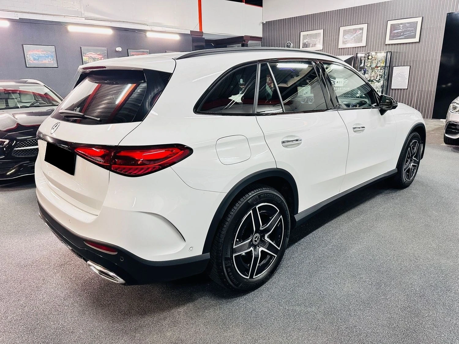 Mercedes-Benz GLC 220 * 4M* AMG* PANO* DIGITAL* BURMESTER* LED*  - изображение 6