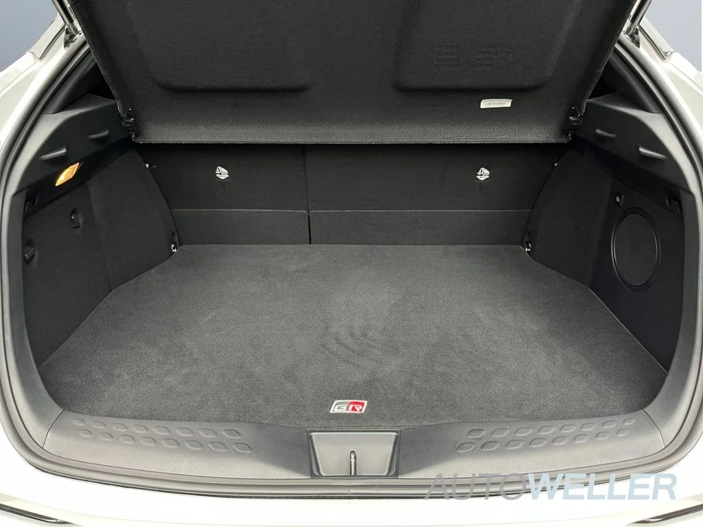 Toyota C-HR Sport 184 кс. - изображение 4