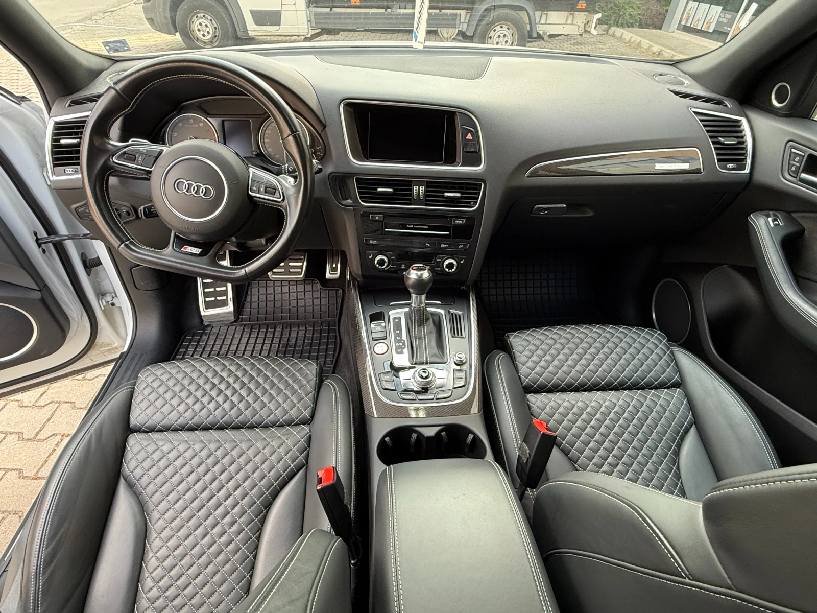 Audi SQ5 Black Edition - изображение 8