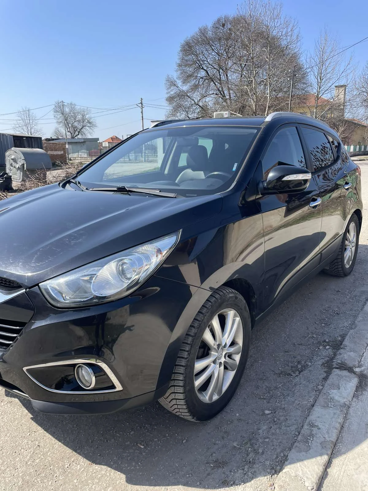 Hyundai IX35 2.0 CRDi, снимка 3 - Автомобили и джипове - 51661911