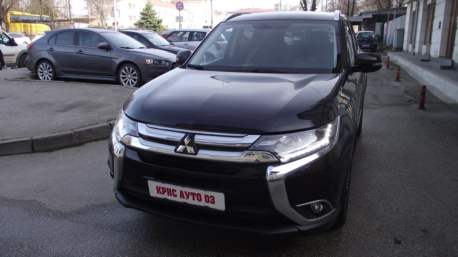Mitsubishi Outlander 2.2.d.150.k.c.4x4.AUTOMAT. - изображение 8