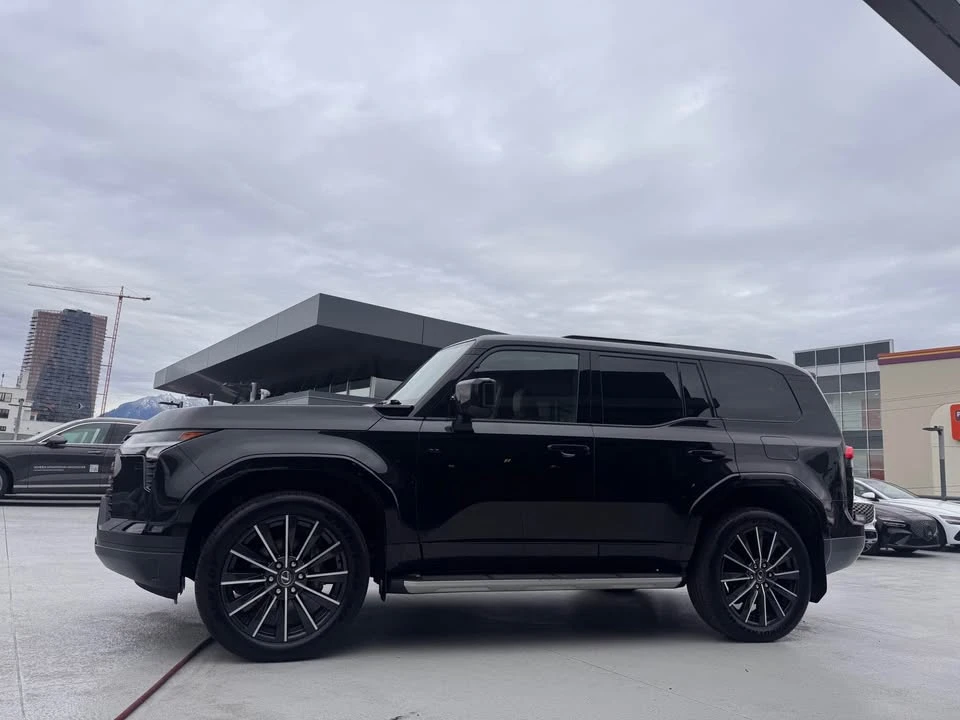 Lexus GX 550 С РЕГИСТРАЦИЯ & АВТО КРЕДИТ, снимка 4 - Автомобили и джипове - 53888742