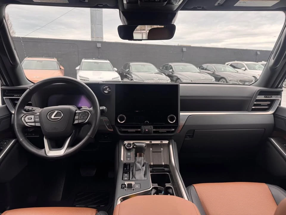 Lexus GX 550 С РЕГИСТРАЦИЯ & АВТО КРЕДИТ, снимка 13 - Автомобили и джипове - 53888742