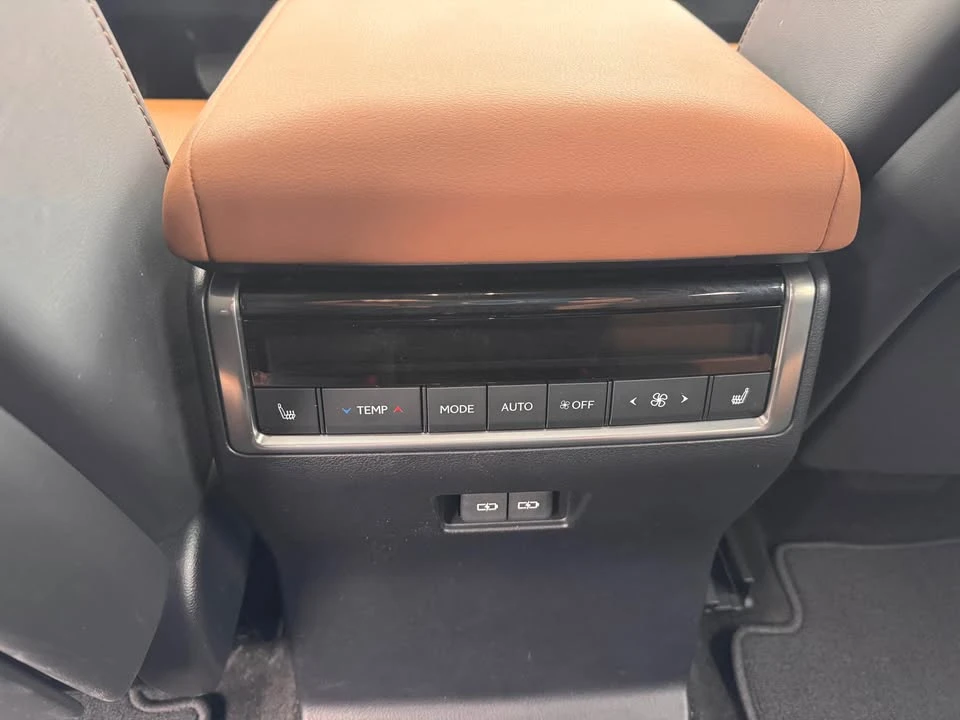 Lexus GX 550 С РЕГИСТРАЦИЯ & АВТО КРЕДИТ, снимка 14 - Автомобили и джипове - 53888742