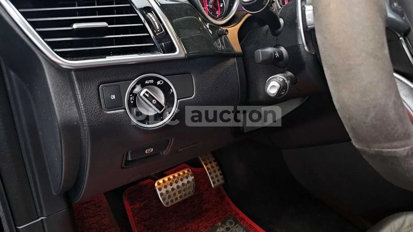 Mercedes-Benz GLE 63 AMG Адаптивно окачване (ECS)* Адаптивен круиз контрол, снимка 16 - Автомобили и джипове - 54121637