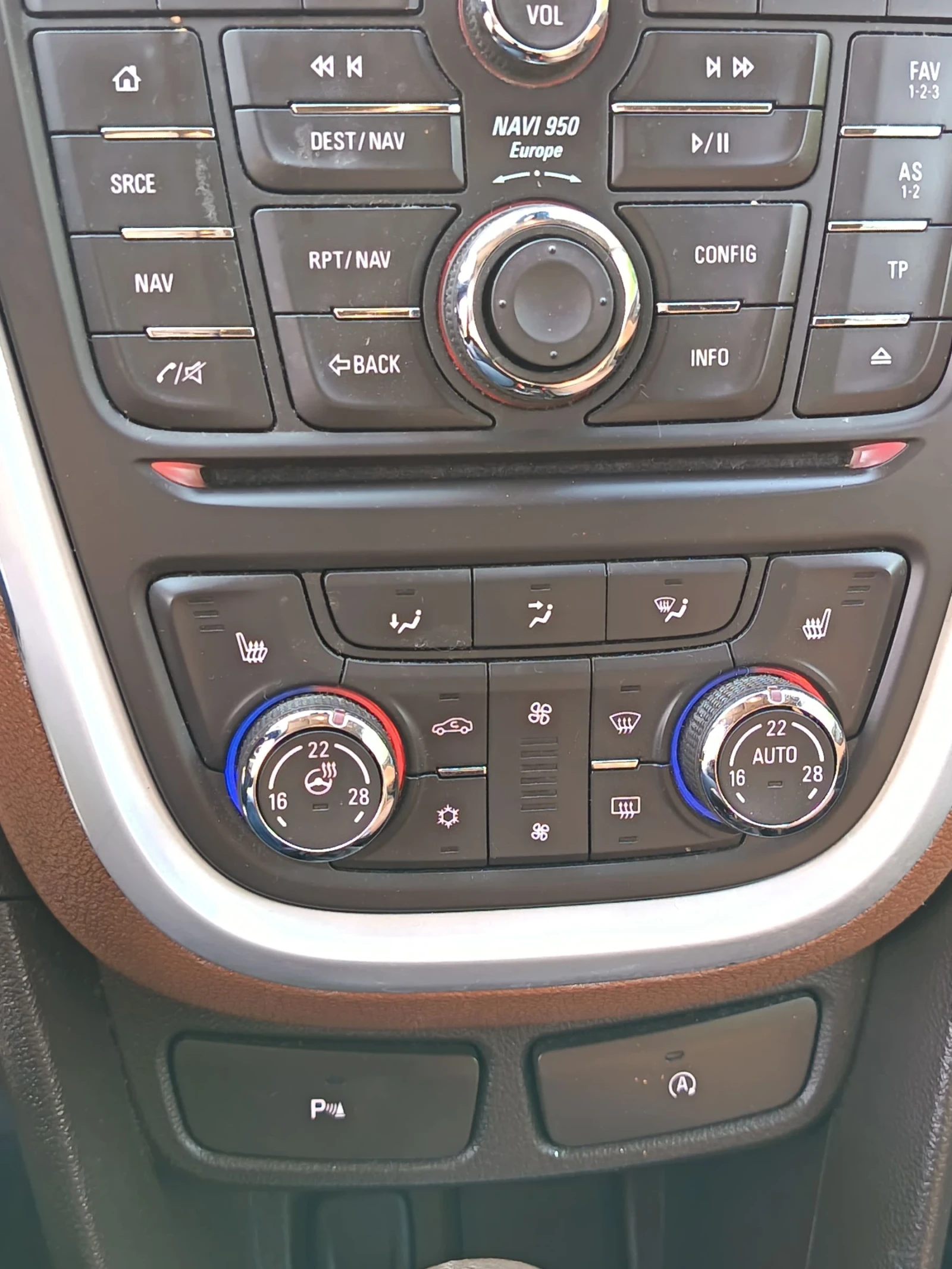 Opel Mokka 1.6, снимка 11 - Автомобили и джипове - 54359262