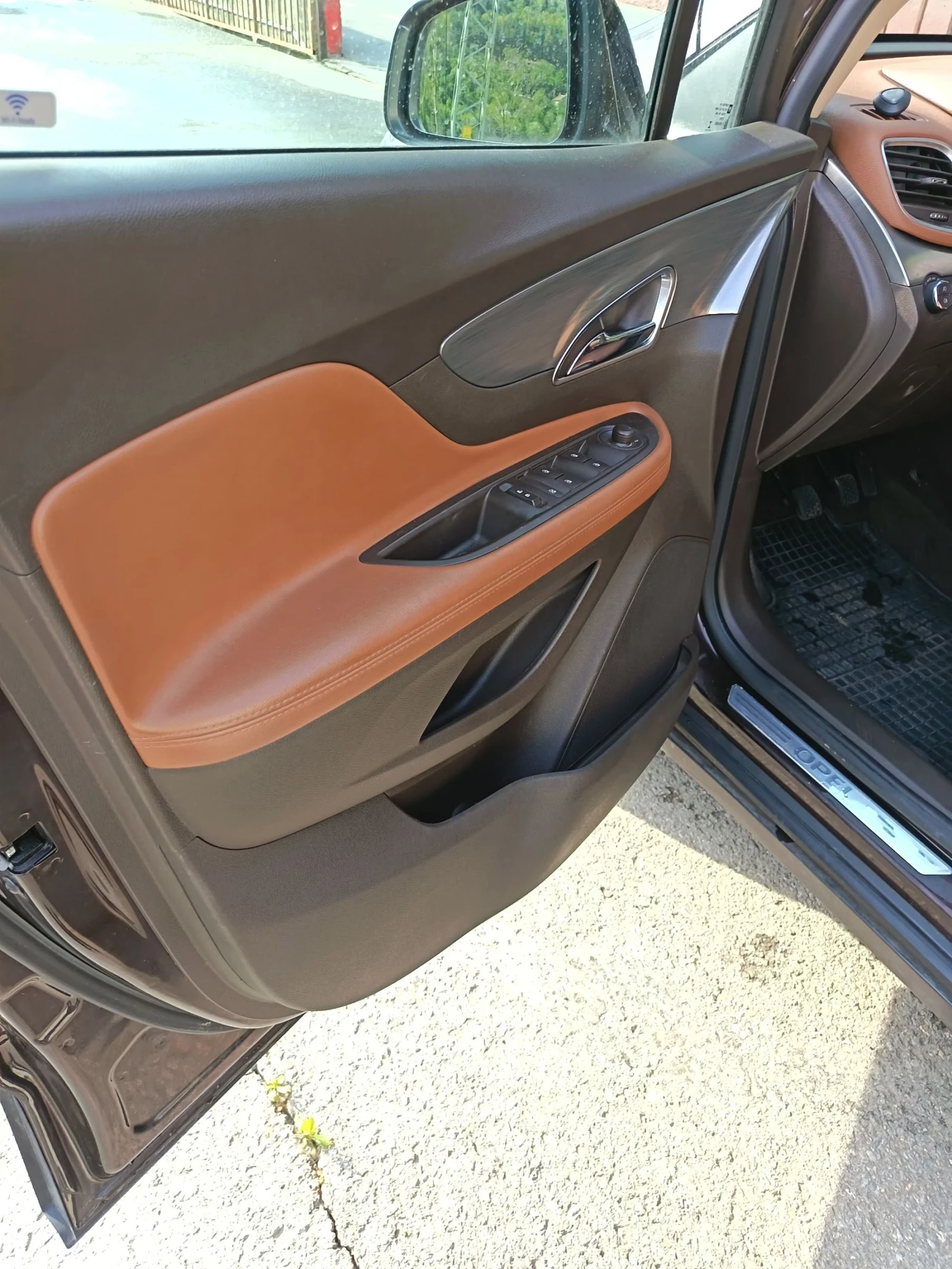 Opel Mokka 1.6, снимка 6 - Автомобили и джипове - 54359262