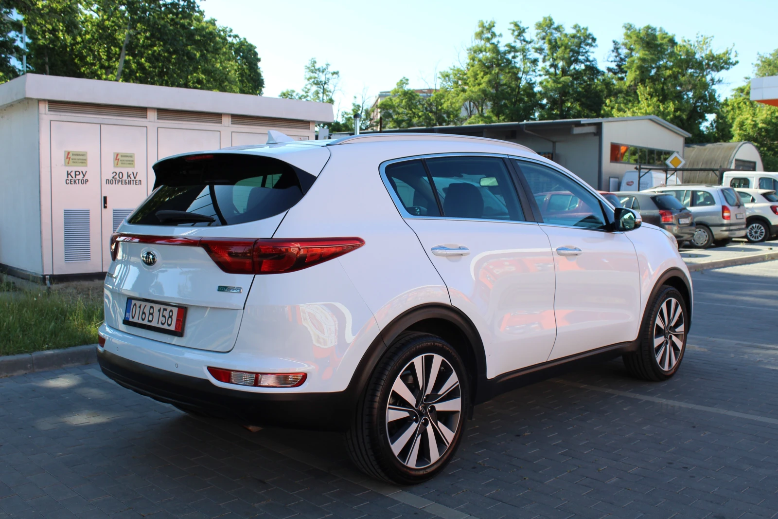 Kia Sportage 1.7D AVT 176K, снимка 3 - Автомобили и джипове - 54717225