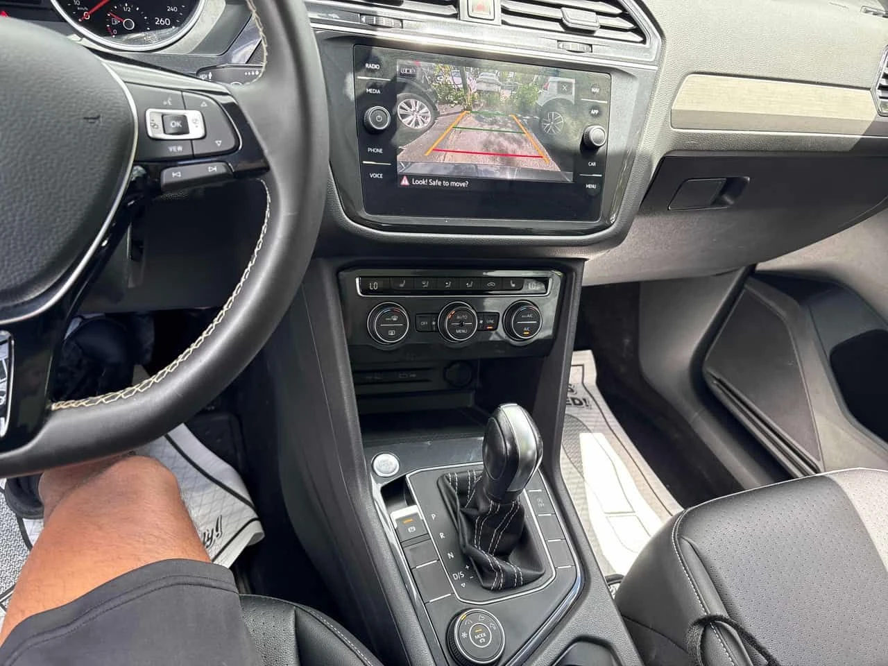 VW Tiguan * 4MOTION * CARFAX * БЕЗ ПЪРВОНАЧАЛНА ВНОСКА, снимка 9 - Автомобили и джипове - 54918810