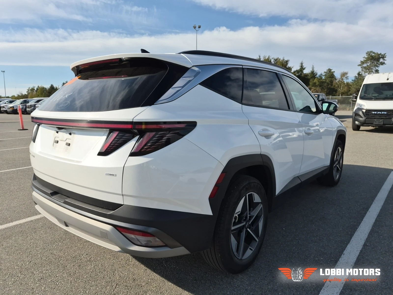 Hyundai Tucson, снимка 3 - Автомобили и джипове - 56295862