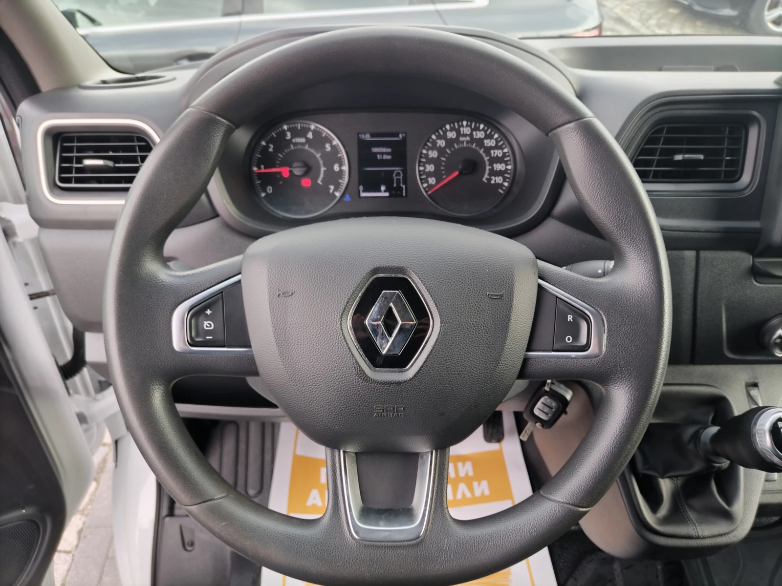 Renault Master L3H2 2.3dCi 135к.с. - изображение 9