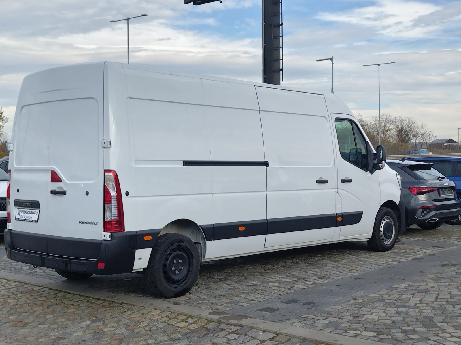 Renault Master L3H2 2.3dCi 135к.с. - изображение 5
