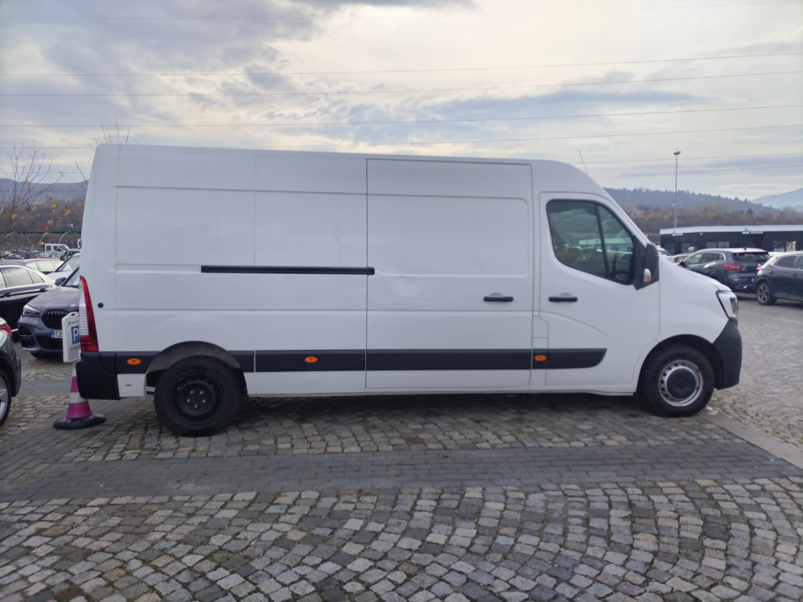 Renault Master L3H2 2.3dCi 135к.с. - изображение 4