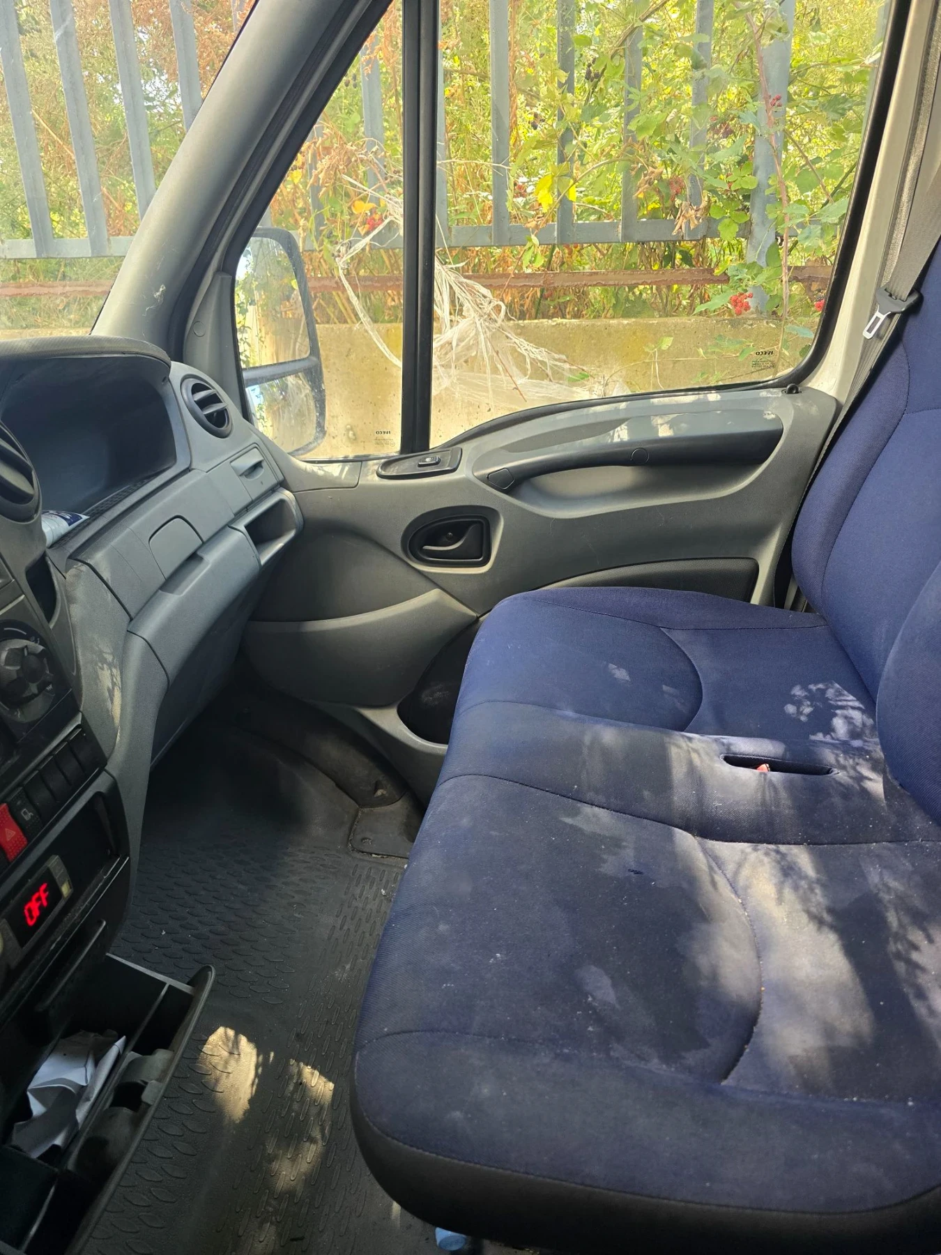 Iveco 35s12 Хладилен фургон, снимка 8 - Бусове и автобуси - 56115904