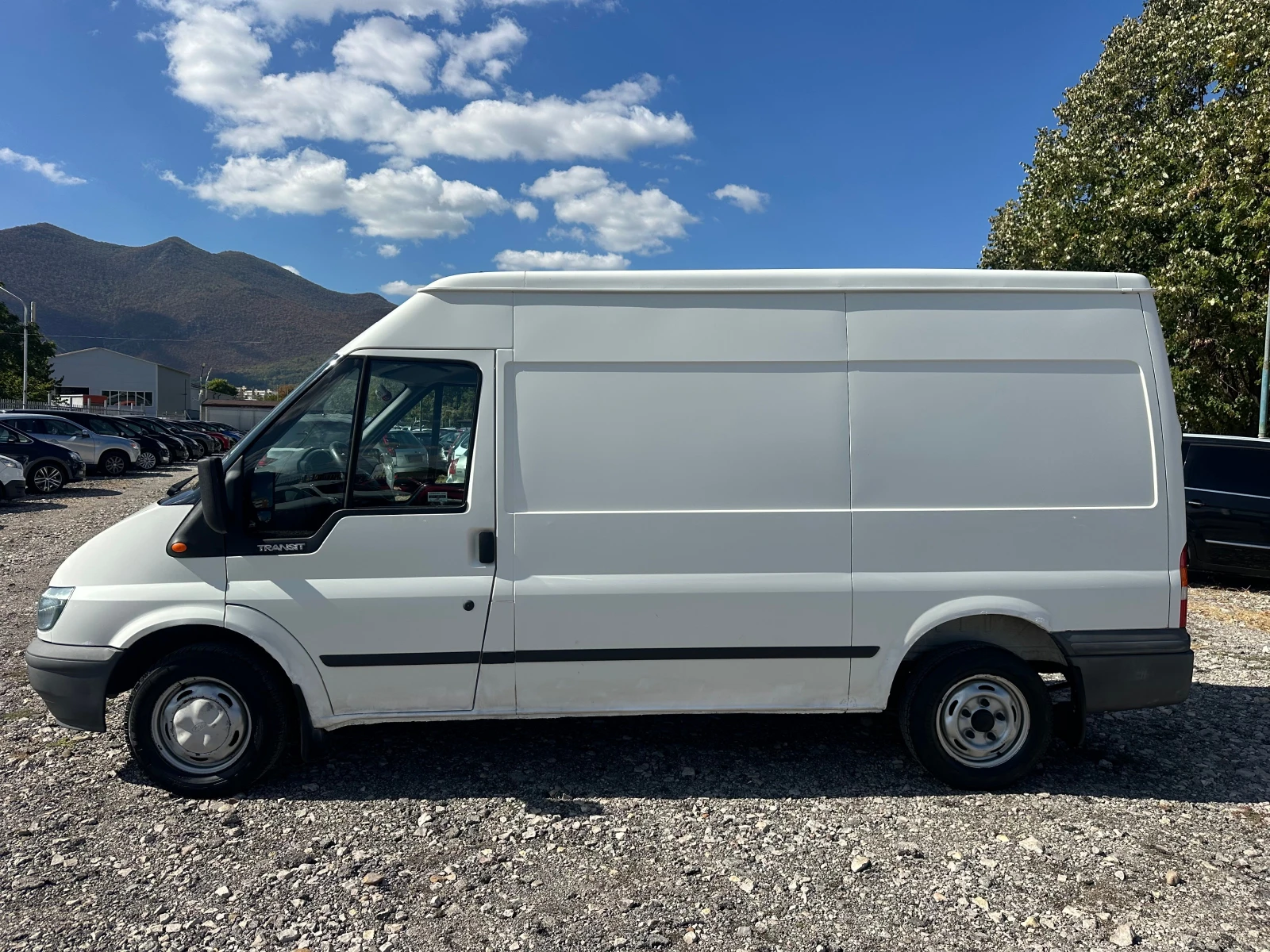 Ford Transit 2.0TD 85kc, снимка 2 - Бусове и автобуси - 56375680
