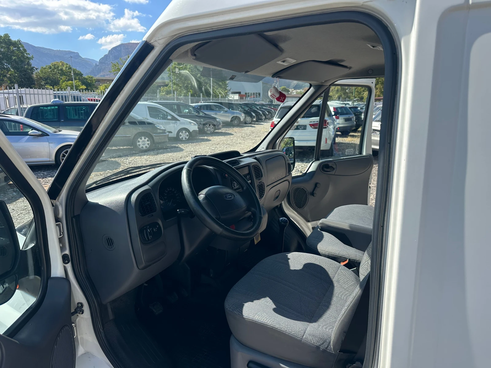 Ford Transit 2.0TD 85kc, снимка 12 - Бусове и автобуси - 56375680