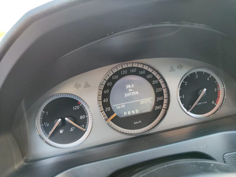 Mercedes-Benz C 320 3.2CDI 4MATIC, снимка 10 - Автомобили и джипове - 47831204