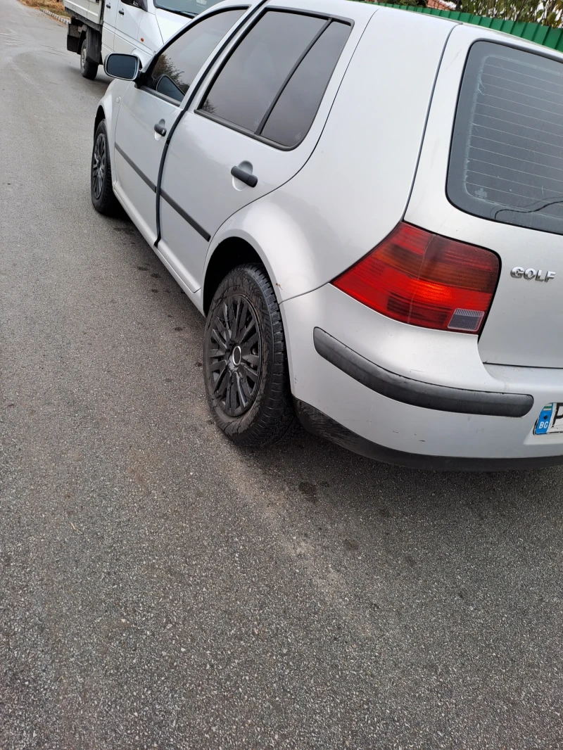 VW Golf 1.9 TDI, снимка 6 - Автомобили и джипове - 47956505