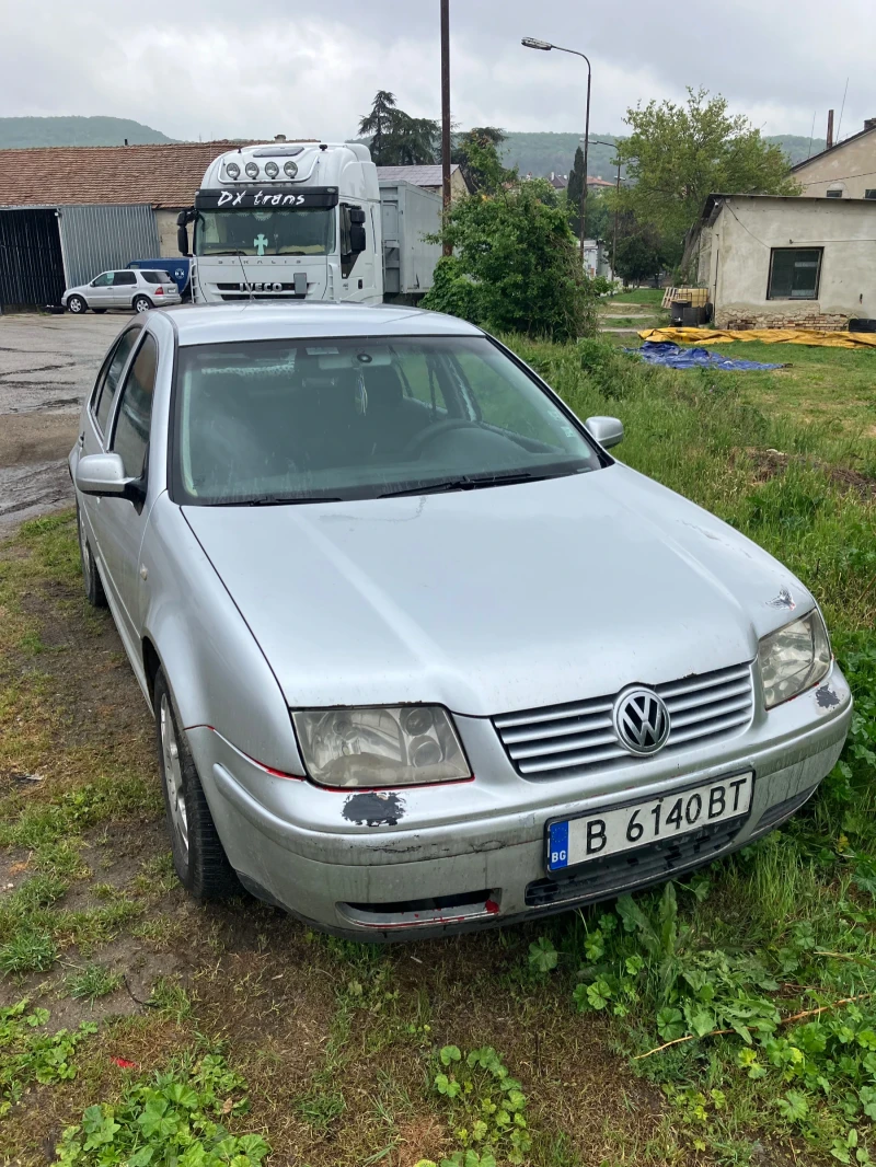 VW Bora, снимка 1 - Автомобили и джипове - 48284888