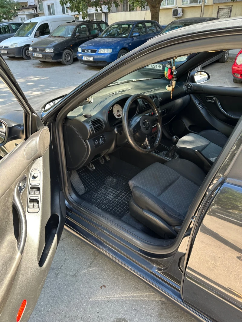 Seat Leon, снимка 9 - Автомобили и джипове - 52753253