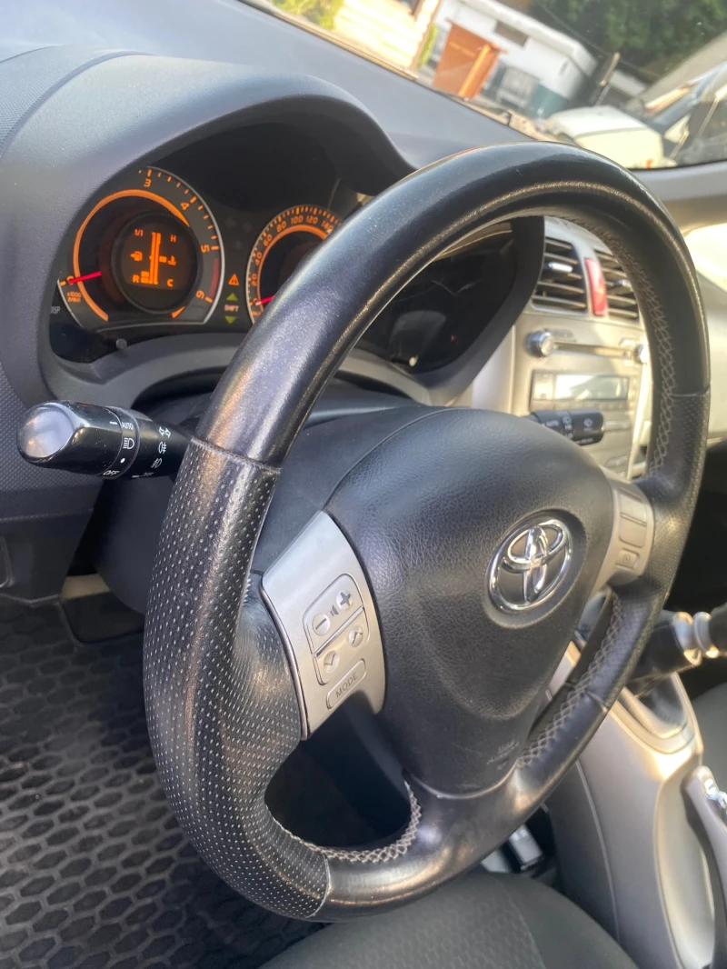 Toyota Auris 2.2D-CAT-177, снимка 9 - Автомобили и джипове - 51933133