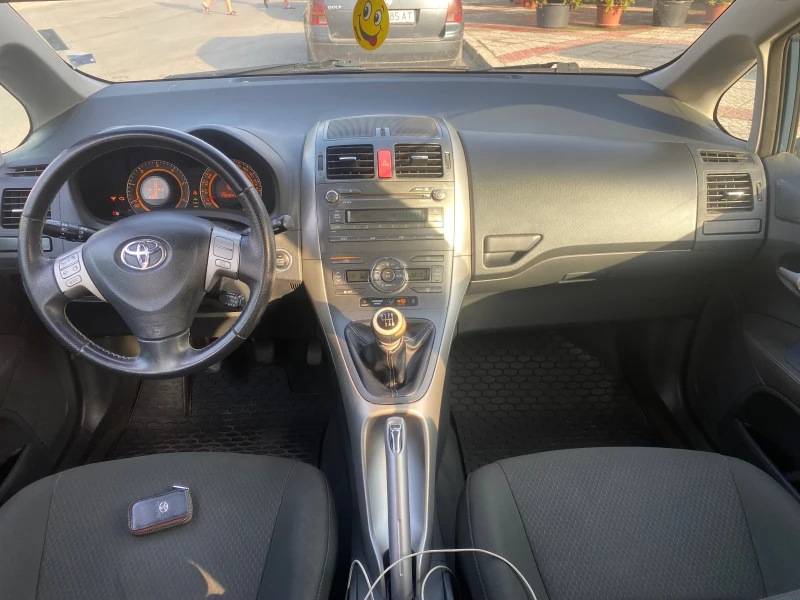 Toyota Auris 2.2D-CAT-177, снимка 6 - Автомобили и джипове - 51933133