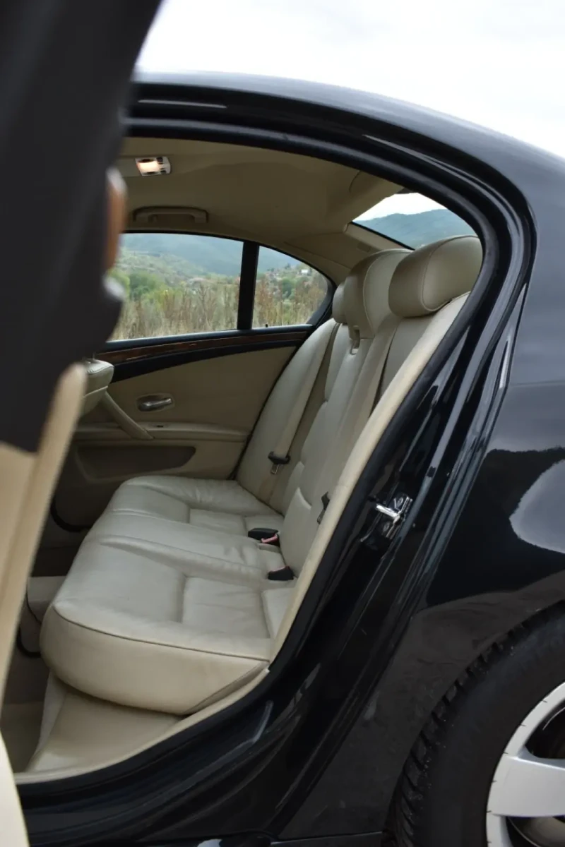 BMW 520, снимка 10 - Автомобили и джипове - 52579402