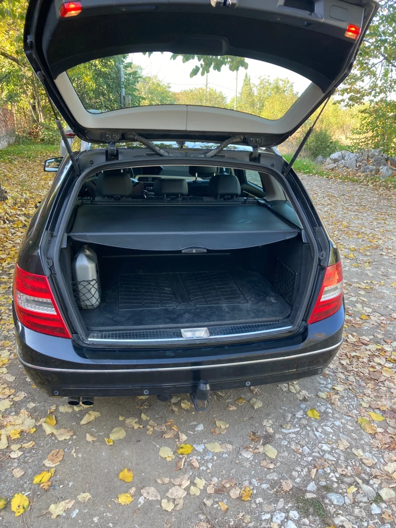 Mercedes-Benz C 180 CGI, снимка 5 - Автомобили и джипове - 52264273