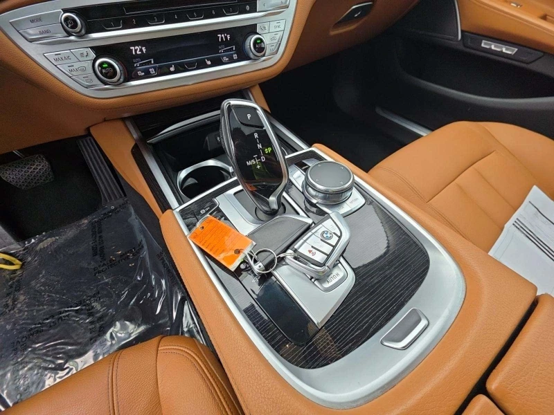 BMW 740, снимка 8 - Автомобили и джипове - 53058524