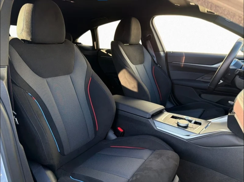 BMW i4 xDrive40* Harman&Kardon* M Sport Pro* 360 Camera, снимка 5 - Автомобили и джипове - 53335429