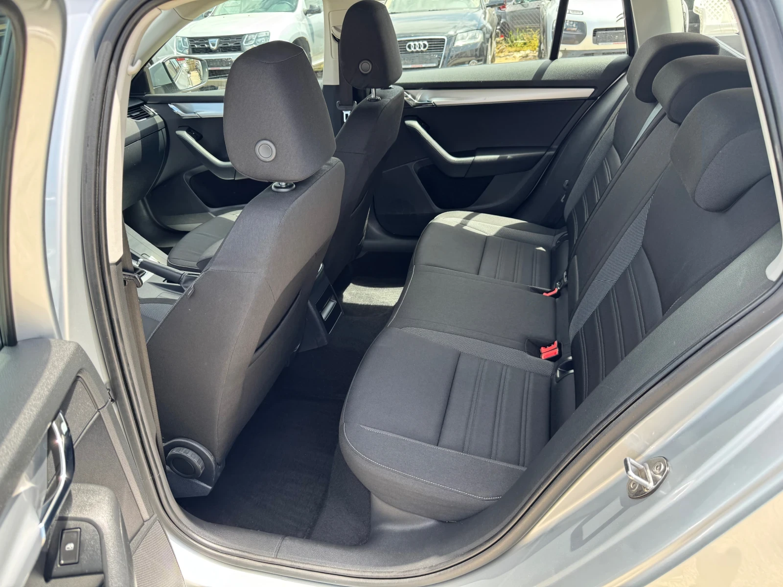 Skoda Octavia 1.6TDI | Mobile.bg   14