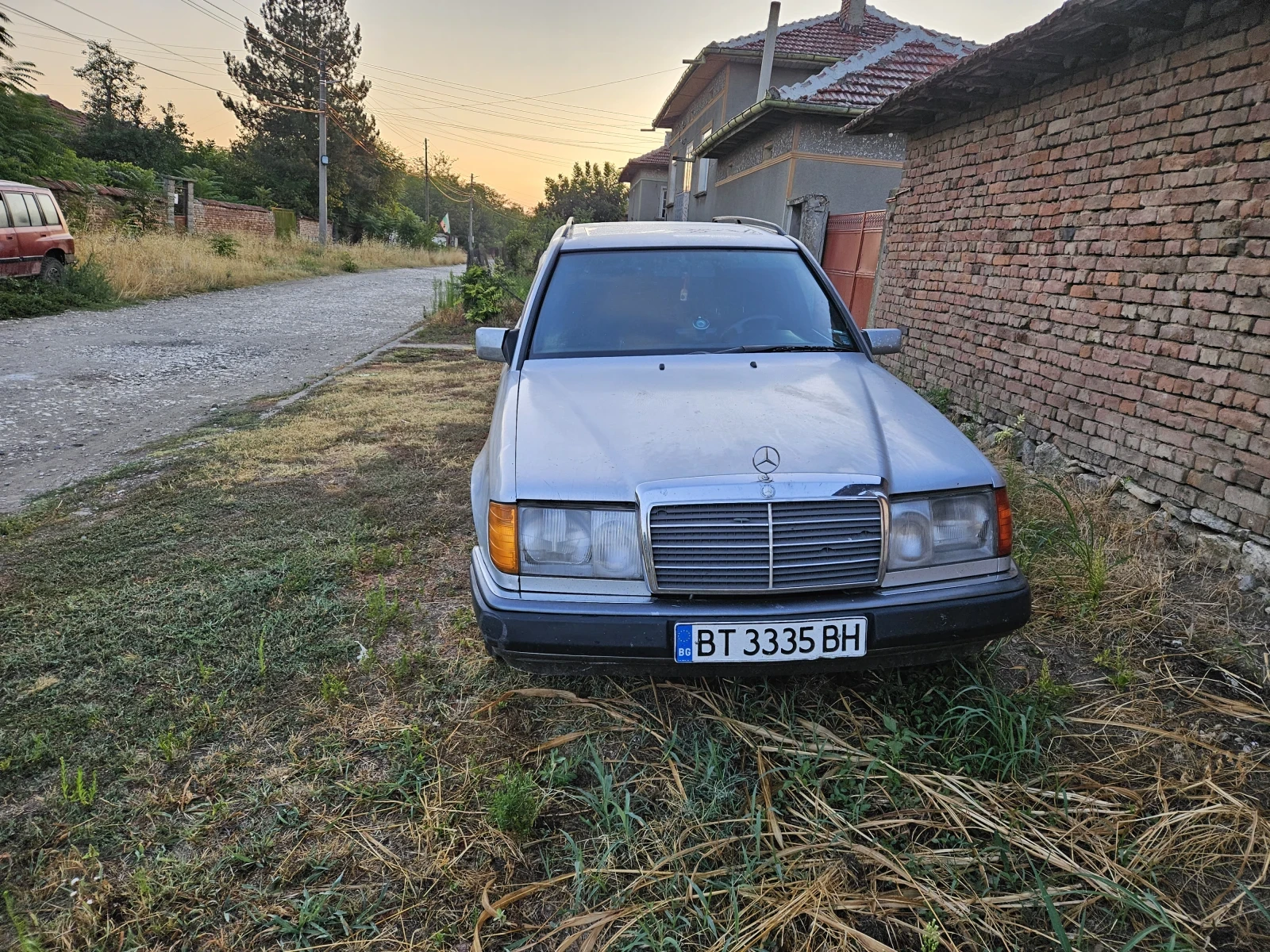 Mercedes-Benz 124  - изображение 2