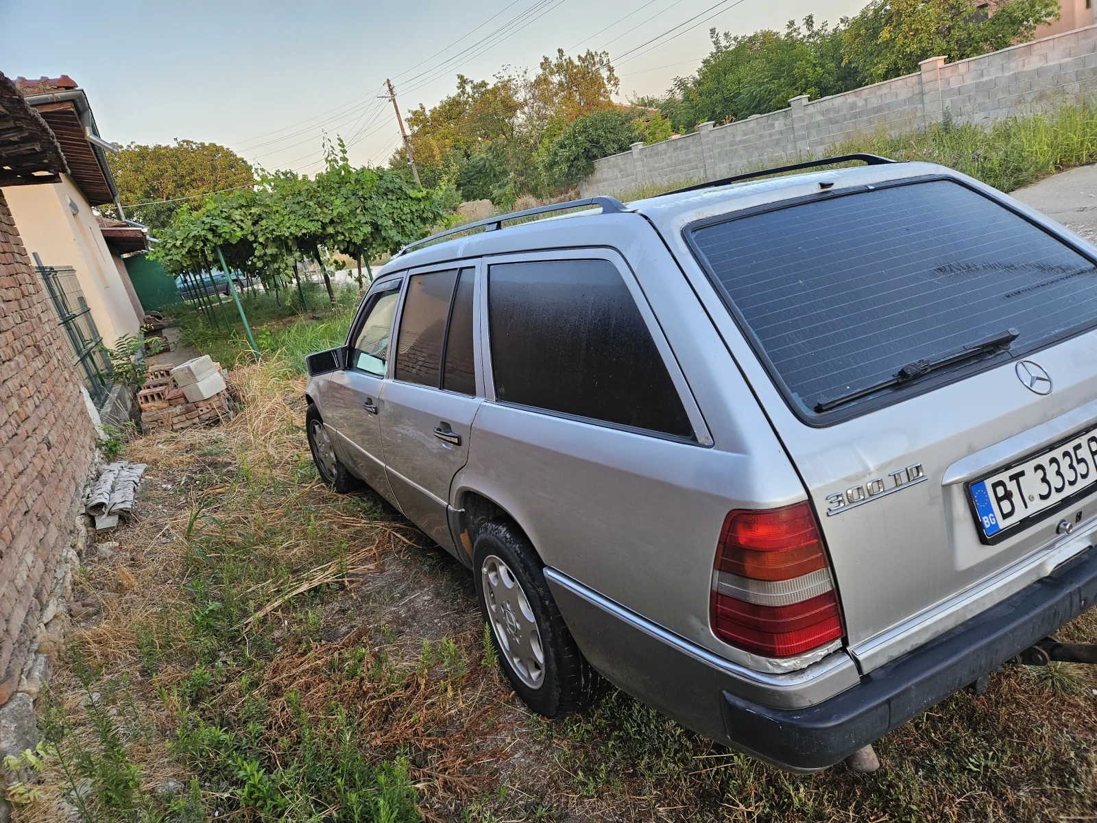 Mercedes-Benz 124  - изображение 6