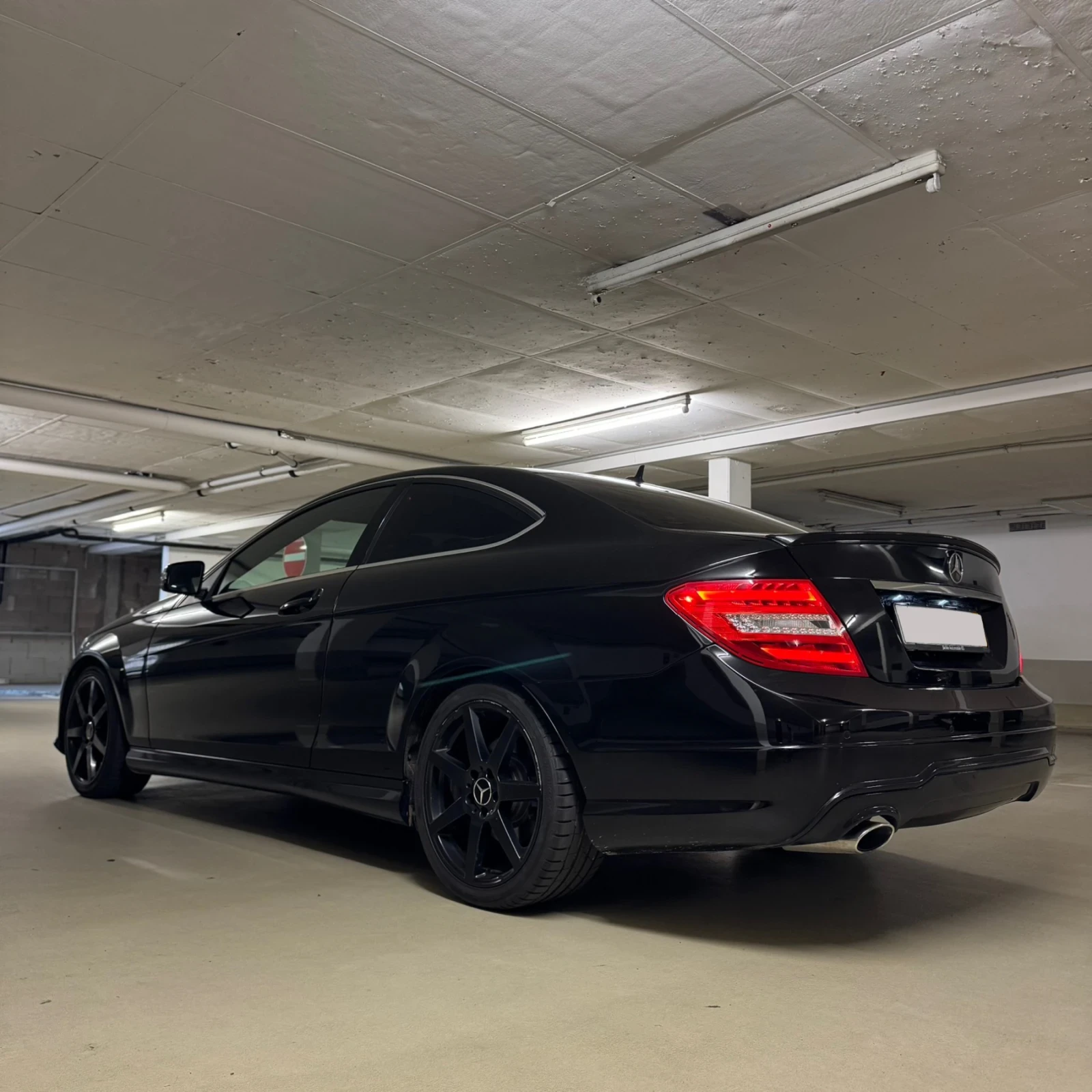 Mercedes-Benz C 220 CDI AMG 7G TRONIC - изображение 4