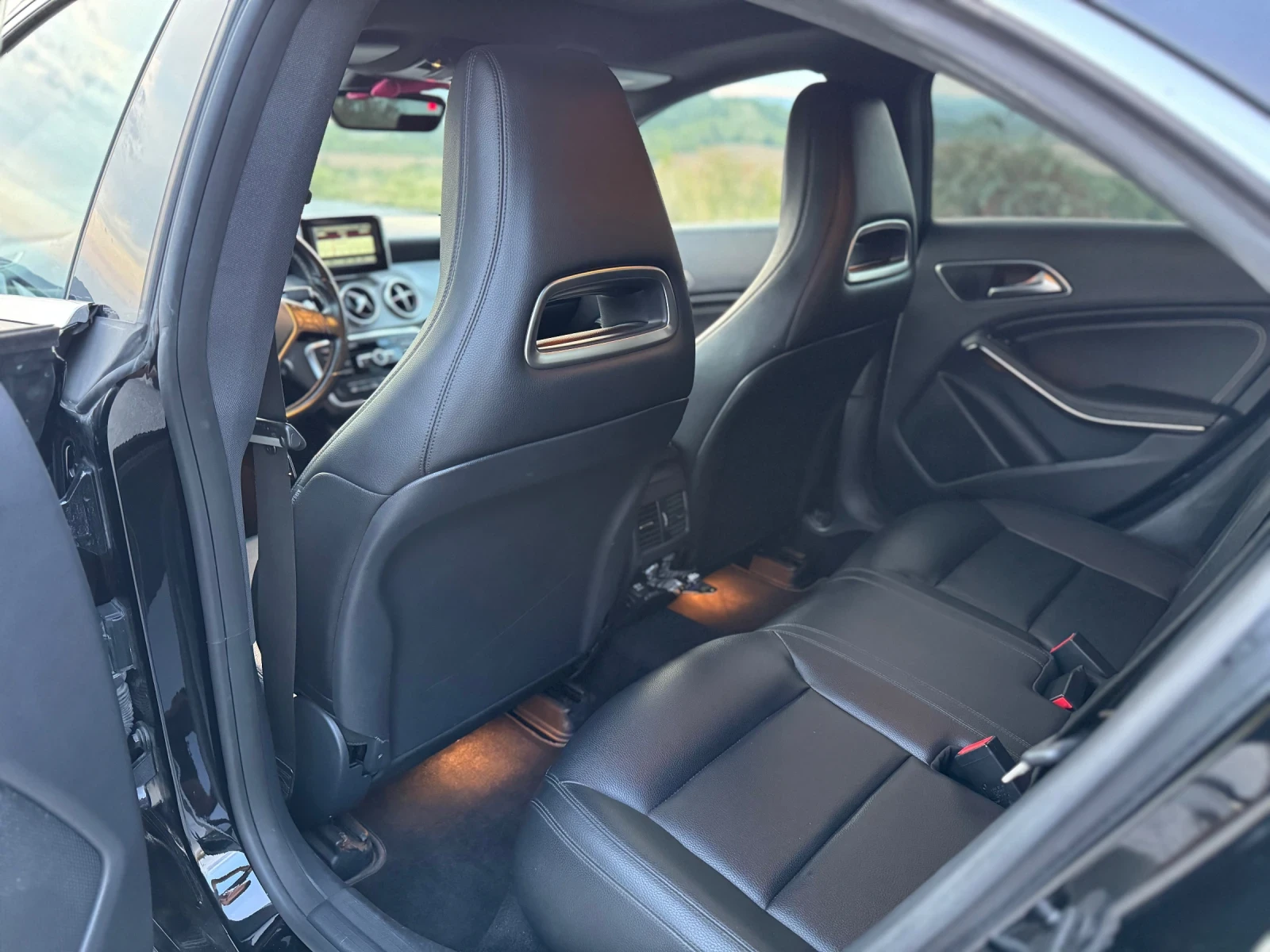 Mercedes-Benz CLA 250 AMG PACK 4Matic - изображение 7