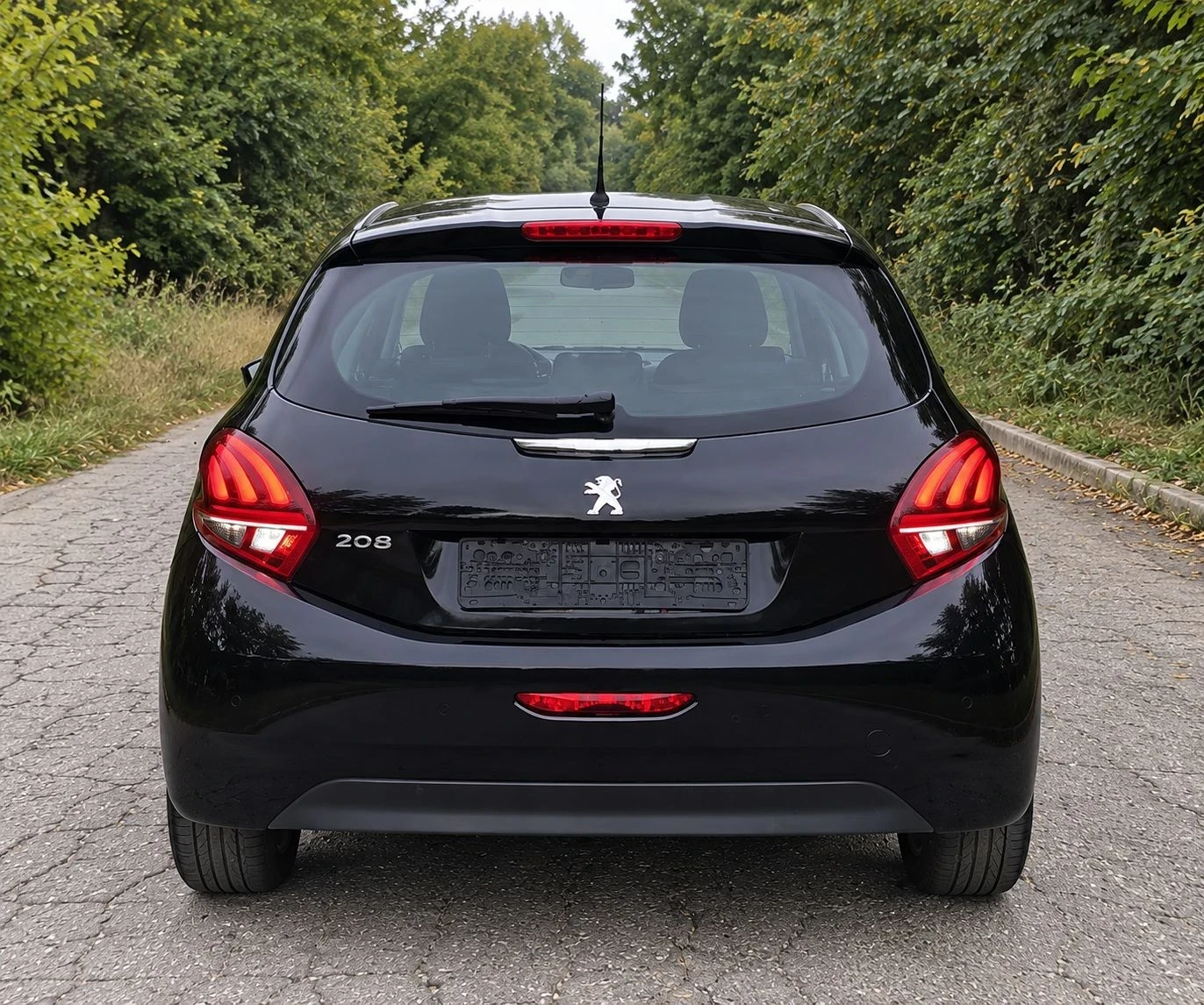 Peugeot 208 1.6HDI, снимка 3 - Автомобили и джипове - 52324234