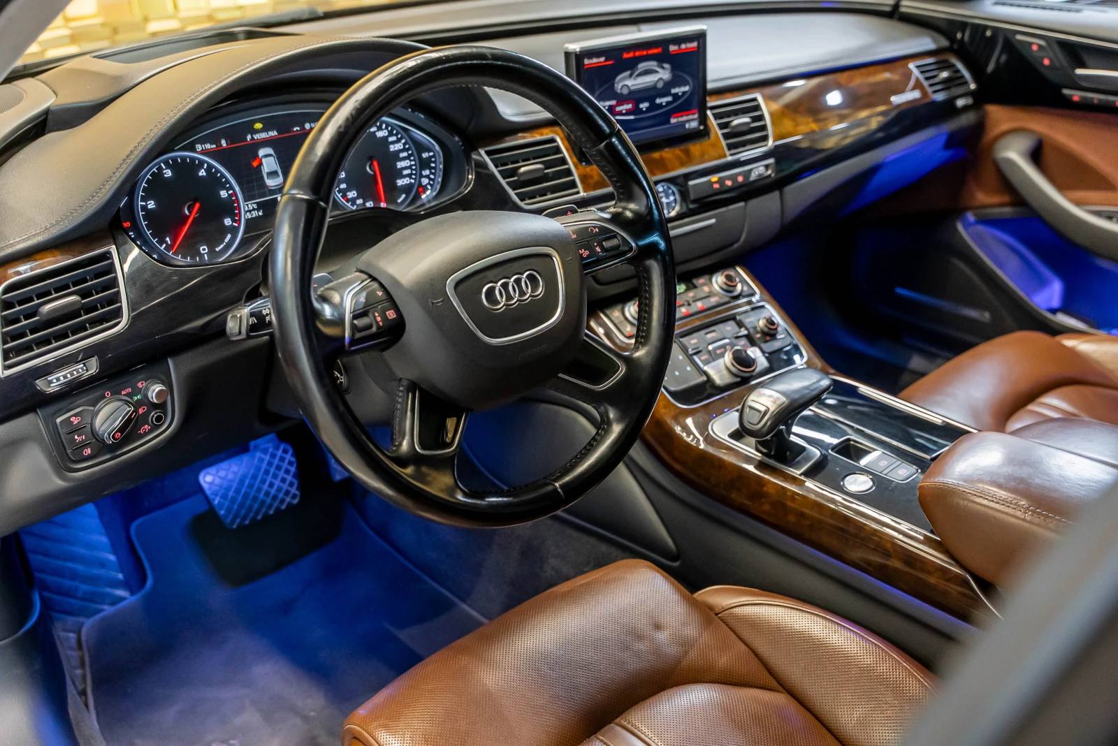 Audi A8 Long 3.0 TDI - изображение 8