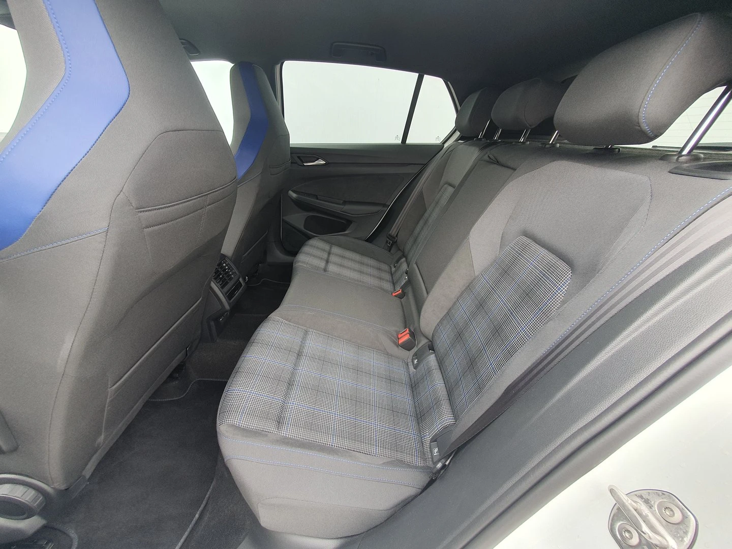 VW Golf 8 GTE 1.5 eHybrid OPF | Mobile.bg   5