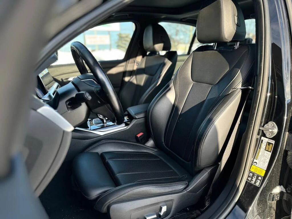 BMW 330 xDrive AWD АвтоКредит  (ЦЕНА ДО БГ), снимка 3 - Автомобили и джипове - 53728539