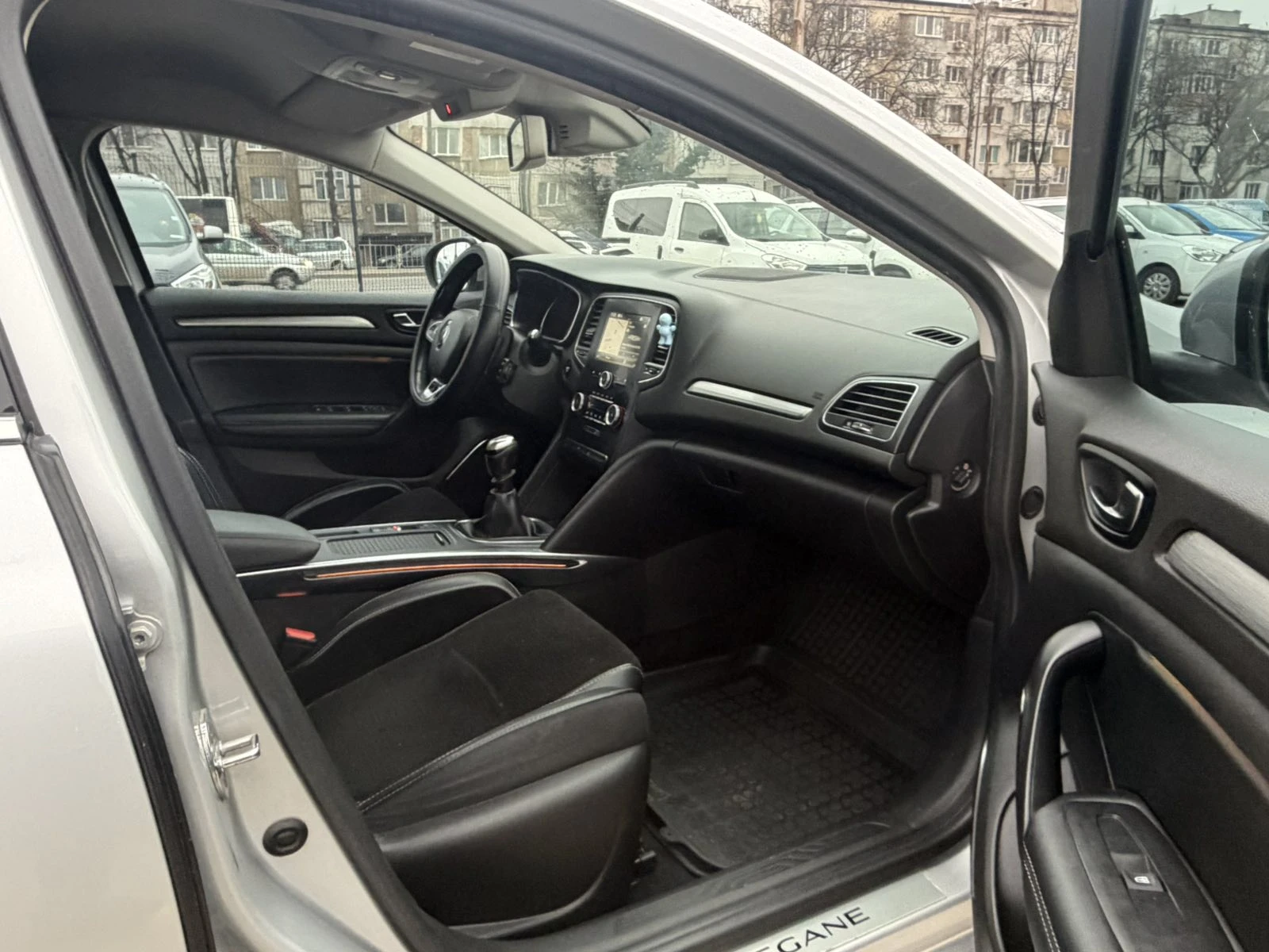 Renault Megane 1.6DCi/130k.c./Zen | Mobile.bg � ����������� 11