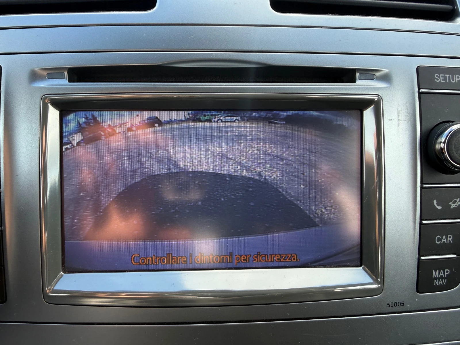 Toyota Avensis 2.0 AUT. NAVI ШВЕЙЦАРИЯ, снимка 7 - Автомобили и джипове - 54085722